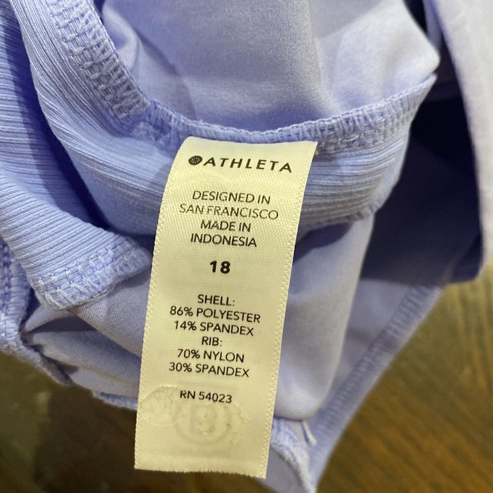 Athleta woman solid purple Brooklyn shorts - Picture 11 of 11